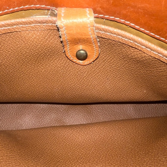 Vintage Dooney & Bourke Crossbody Bag - Picture 8 of 11